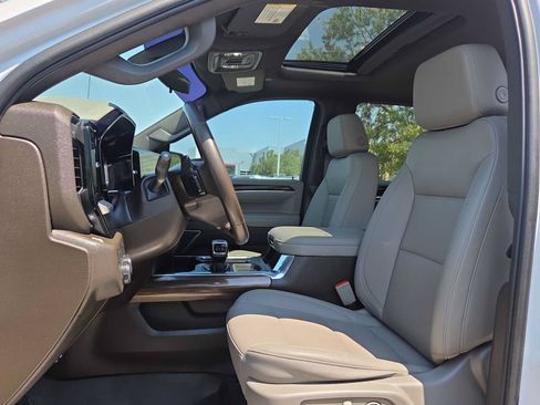 Used 2023 Chevrolet Silverado 1500 LT Trail Boss w/ Convenience Package II AWD/4WD image 15
