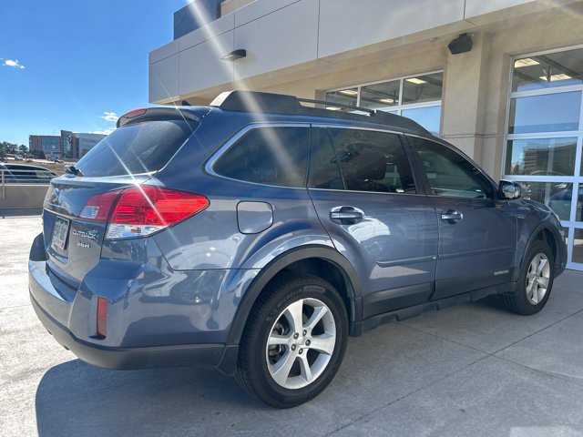Used 2014 Subaru Outback 3.6R Limited AWD/4WD image 3