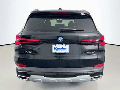 New 2026 BMW X5 xDrive50e w/ Premium Package image 5