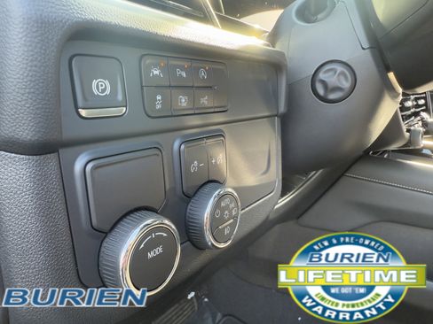 New 2026 Chevrolet Suburban Premier image 9