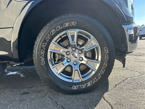 Used 2017 Ford F150 Lariat image 13