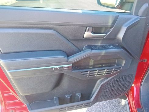 Used 2024 Toyota Tacoma TRD Sport image 11