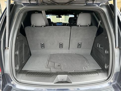 Used 2022 Chevrolet Tahoe LT w/ Luxury Package RWD image 34