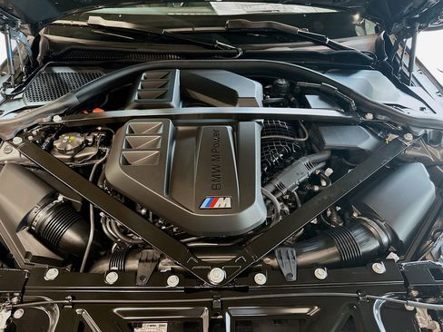 Used 2025 BMW M2 w/ Lighting Package image 33