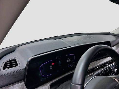 Certified 2025 Kia Telluride EX w/ EX Captain's Chair Package FWD image 9