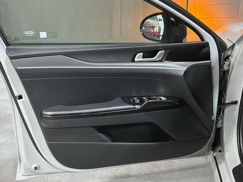 Used 2024 Kia K5 GT-Line AWD/4WD image 9