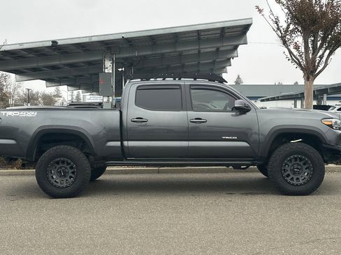 Used 2023 Toyota Tacoma SR5 image 3