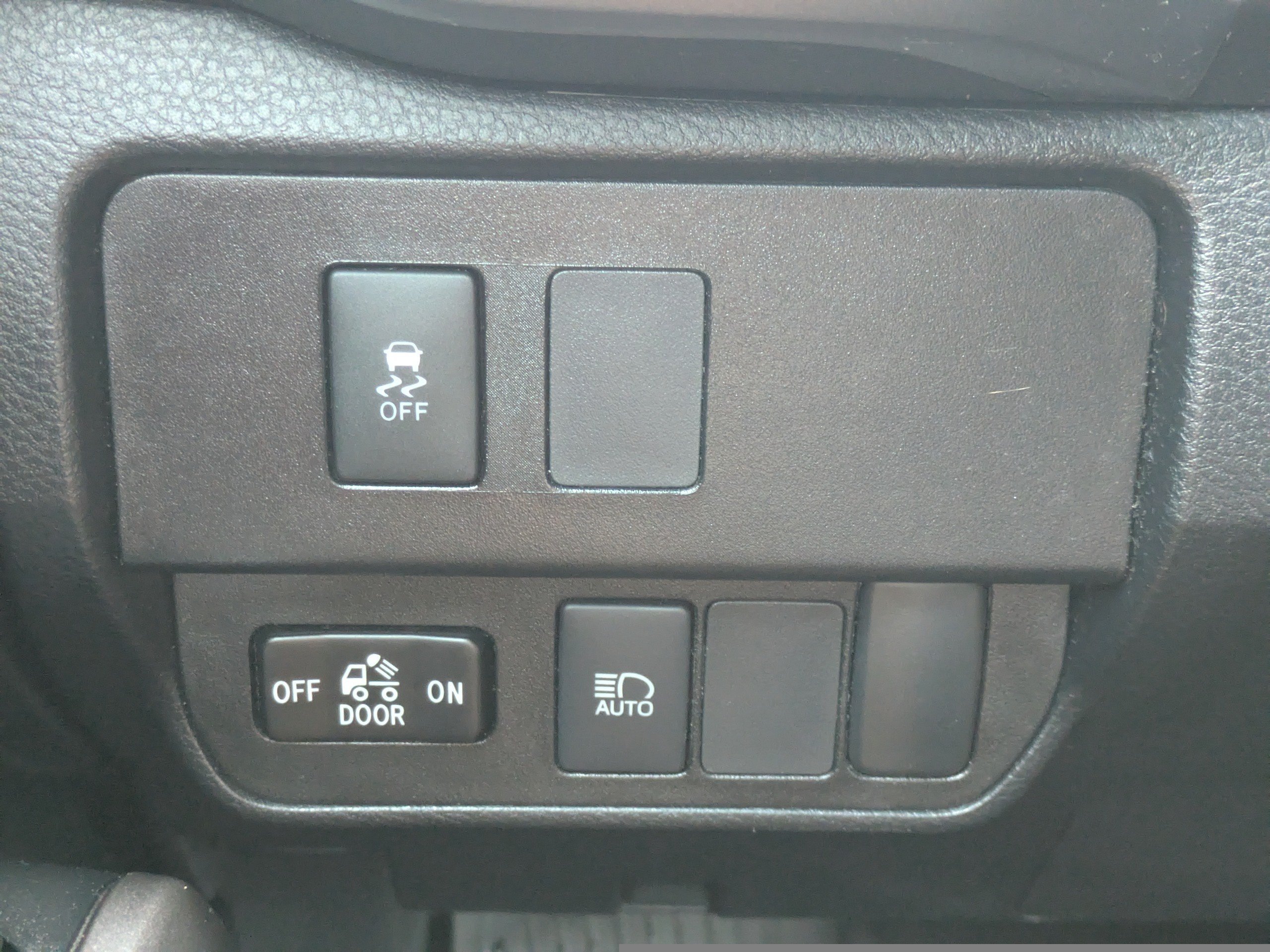 Used 2021 Toyota Tacoma SR5 AWD/4WD image 21