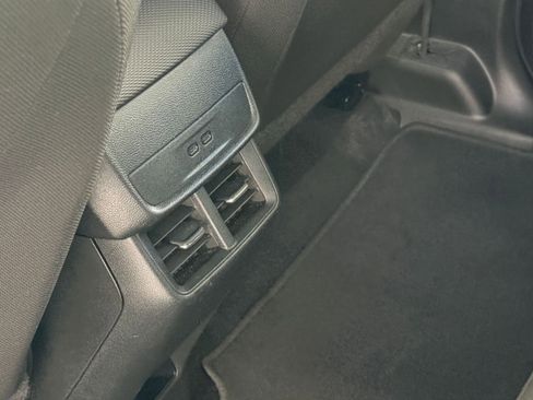 Used 2025 Chevrolet Equinox LT image 24