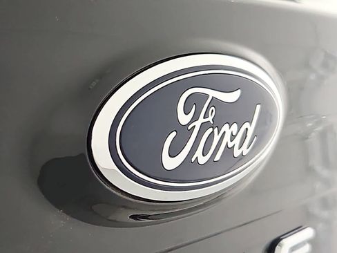 Used 2021 Ford Edge SEL AWD/4WD image 11