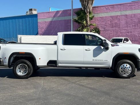 New 2026 GMC Sierra 3500 SLE AWD/4WD image 3
