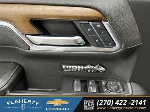 Used 2024 Chevrolet Silverado 1500 High Country w/ High Country Premium Package AWD/4WD image 21