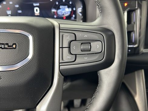 Used 2024 GMC Yukon Denali image 25