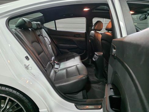 Used 2018 Hyundai Elantra Sport image 16