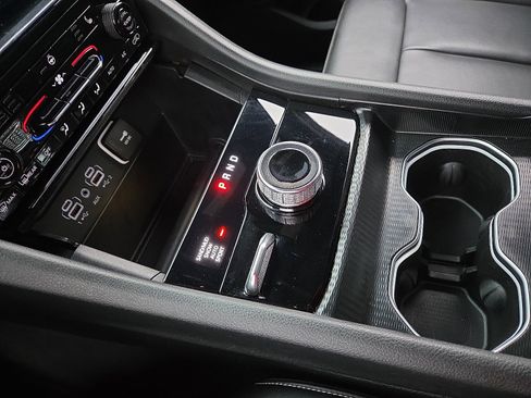 Used 2025 Jeep Grand Cherokee L Limited image 25