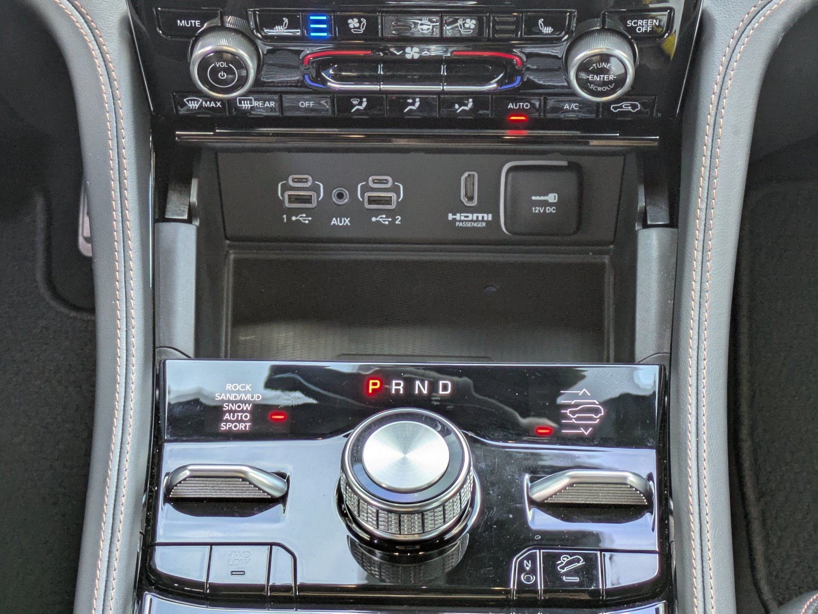 Used 2024 Jeep Grand Cherokee L Summit AWD/4WD image 18