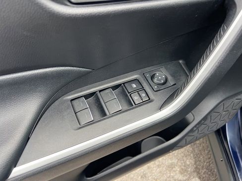 Used 2022 Toyota RAV4 XLE w/ Convenience Package image 22