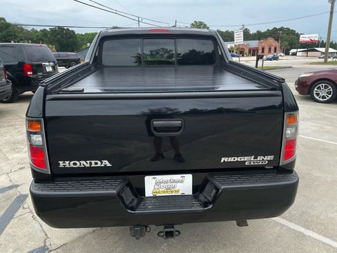 Used 2006 Honda Ridgeline RT image 6