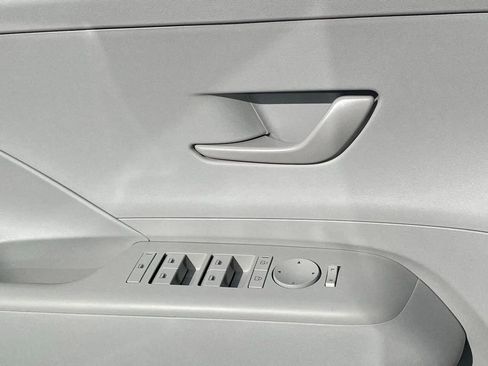 New 2026 Hyundai Kona SE image 23