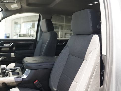 Used 2023 Chevrolet Silverado 1500 LT AWD/4WD image 9
