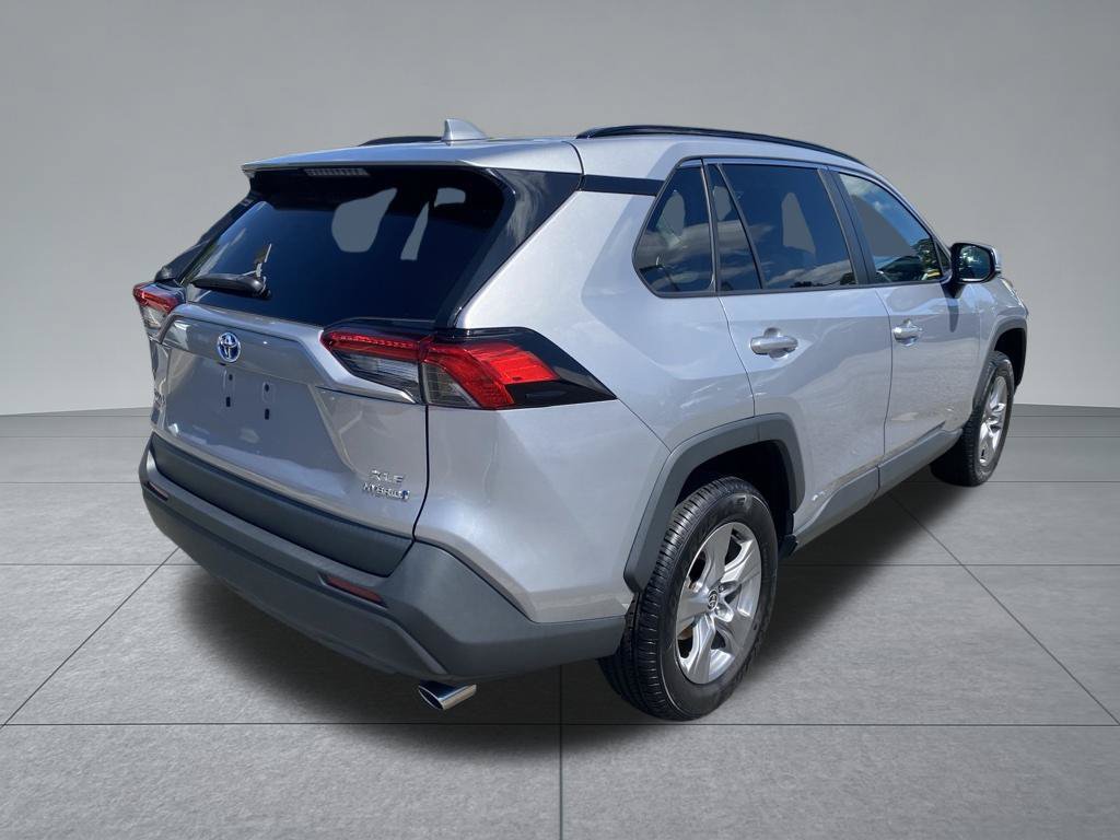 Used 2022 Toyota RAV4 XLE AWD/4WD image 15