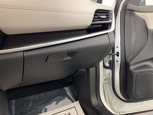 Used 2023 Nissan Rogue SL FWD image 38
