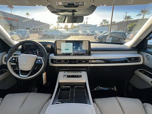 New 2025 Lincoln Aviator Reserve w/ Equipment Group 201A image 13