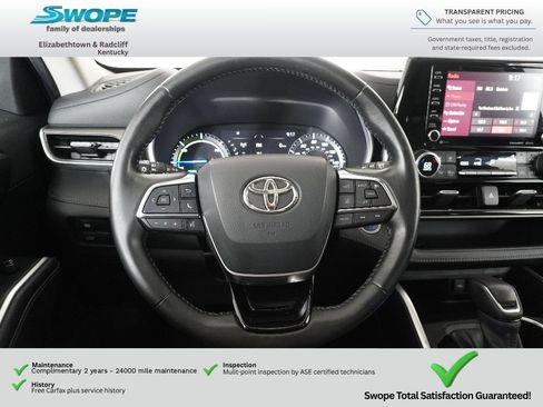 Used 2021 Toyota Highlander XLE AWD/4WD image 17