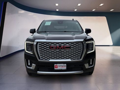 Used 2023 GMC Yukon XL Denali AWD/4WD image 8