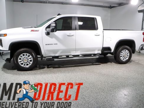 Used 2024 Chevrolet Silverado 2500 LT AWD/4WD image 10