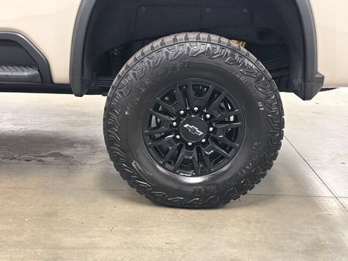 Used 2026 Chevrolet Silverado 2500 ZR2 AWD/4WD image 14