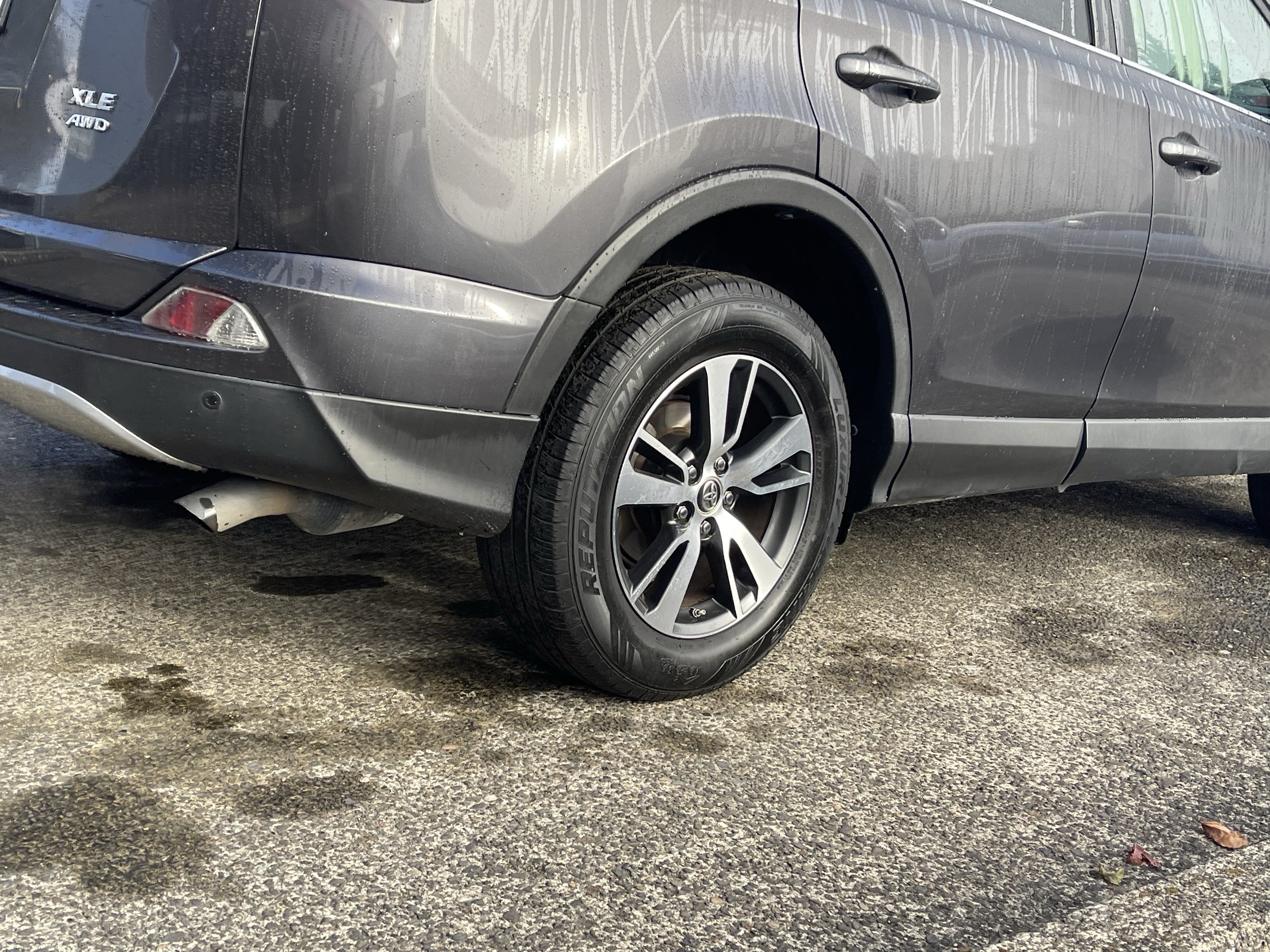 Certified 2017 Toyota RAV4 XLE AWD/4WD image 9