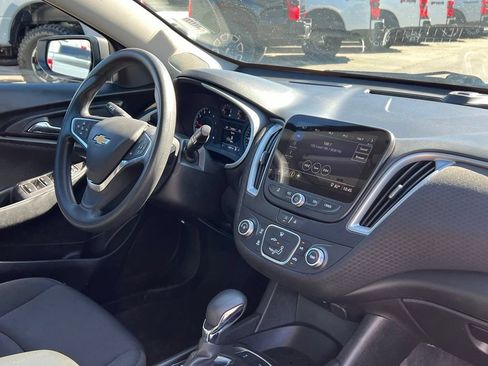 Used 2024 Chevrolet Malibu LS FWD image 18