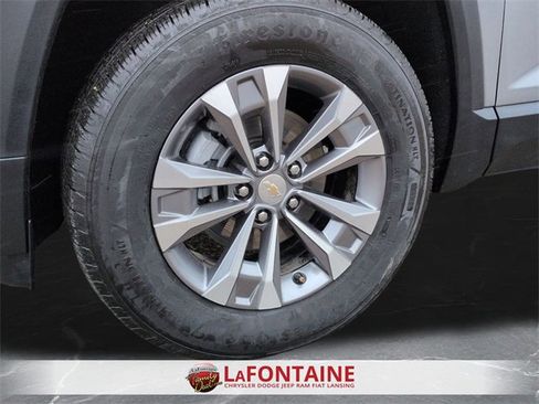 Used 2025 Chevrolet Equinox LT image 32