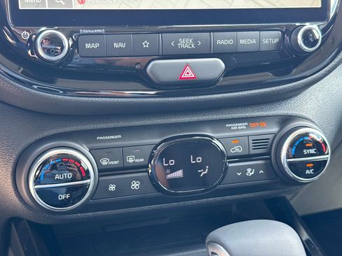 New 2025 Kia Soul EX image 24