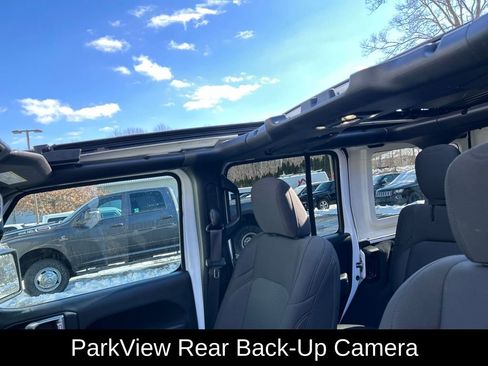 Used 2023 Jeep Wrangler Unlimited w/ Sun & Screen Package AWD/4WD image 23