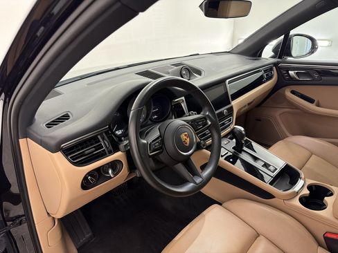 Used 2023 Porsche Macan S AWD/4WD image 4