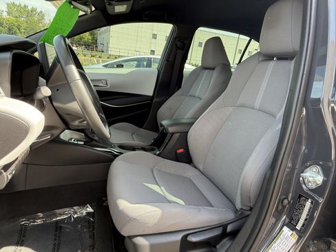 Certified 2025 Toyota Corolla SE FWD image 29