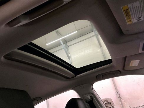 Used 2022 Honda Civic EX image 21