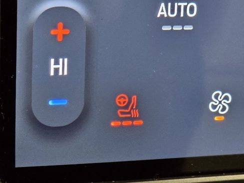 Used 2022 Ford Edge Titanium w/ Equipment Group 301A image 7