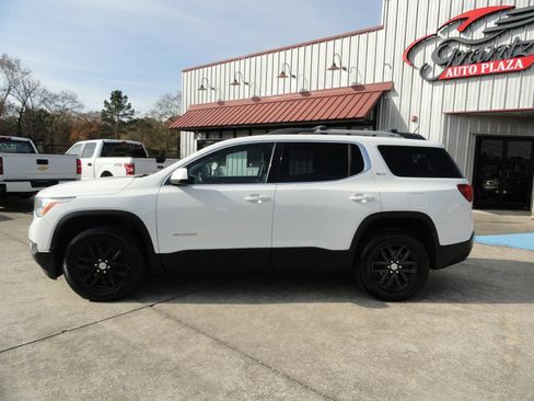 Used 2019 GMC Acadia SLT FWD image 3