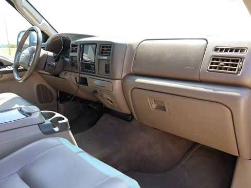 Used 2004 Ford Excursion Limited AWD/4WD image 40