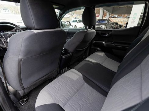 Used 2023 Toyota Tacoma TRD Off-Road w/ Black Out Package (TMS) image 32