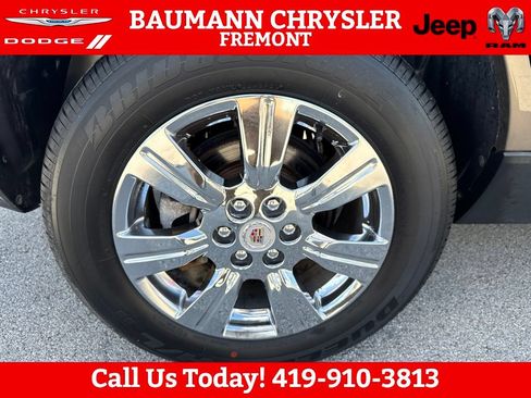 Used 2015 Cadillac SRX Luxury w/ Driver Awareness Package FWD image 40