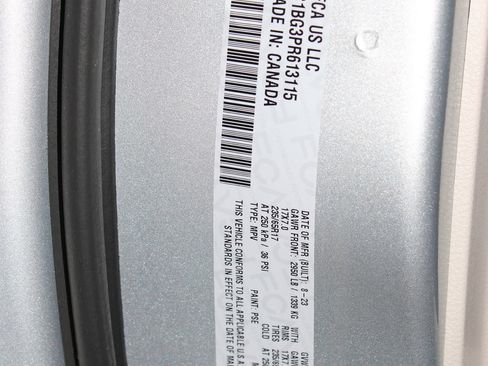 Used 2023 Chrysler Pacifica Touring-L FWD image 39