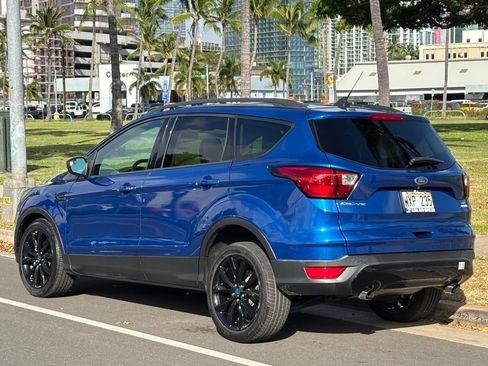 Used 2019 Ford Escape SE FWD image 3