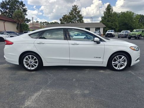 Used 2018 Ford Fusion S FWD image 2