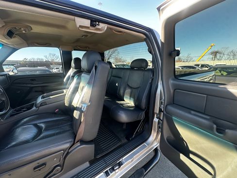 Used 2004 GMC Sierra 1500 SLE w/ Safe And Sound Package image 41