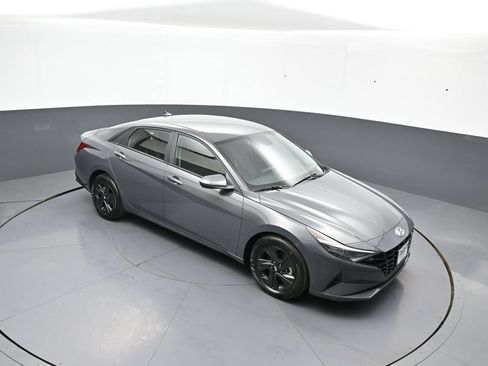 Certified 2023 Hyundai Elantra SEL FWD image 35