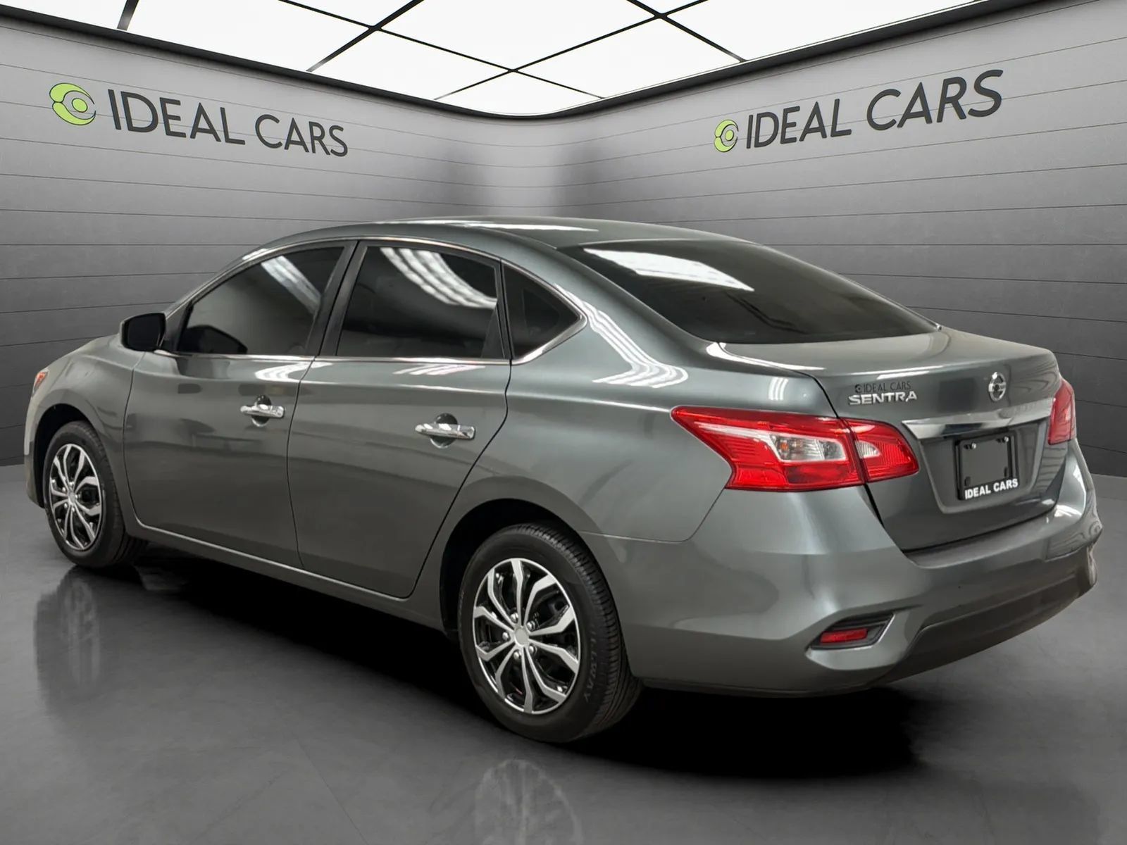 Used 2018 Nissan Sentra S FWD image 7